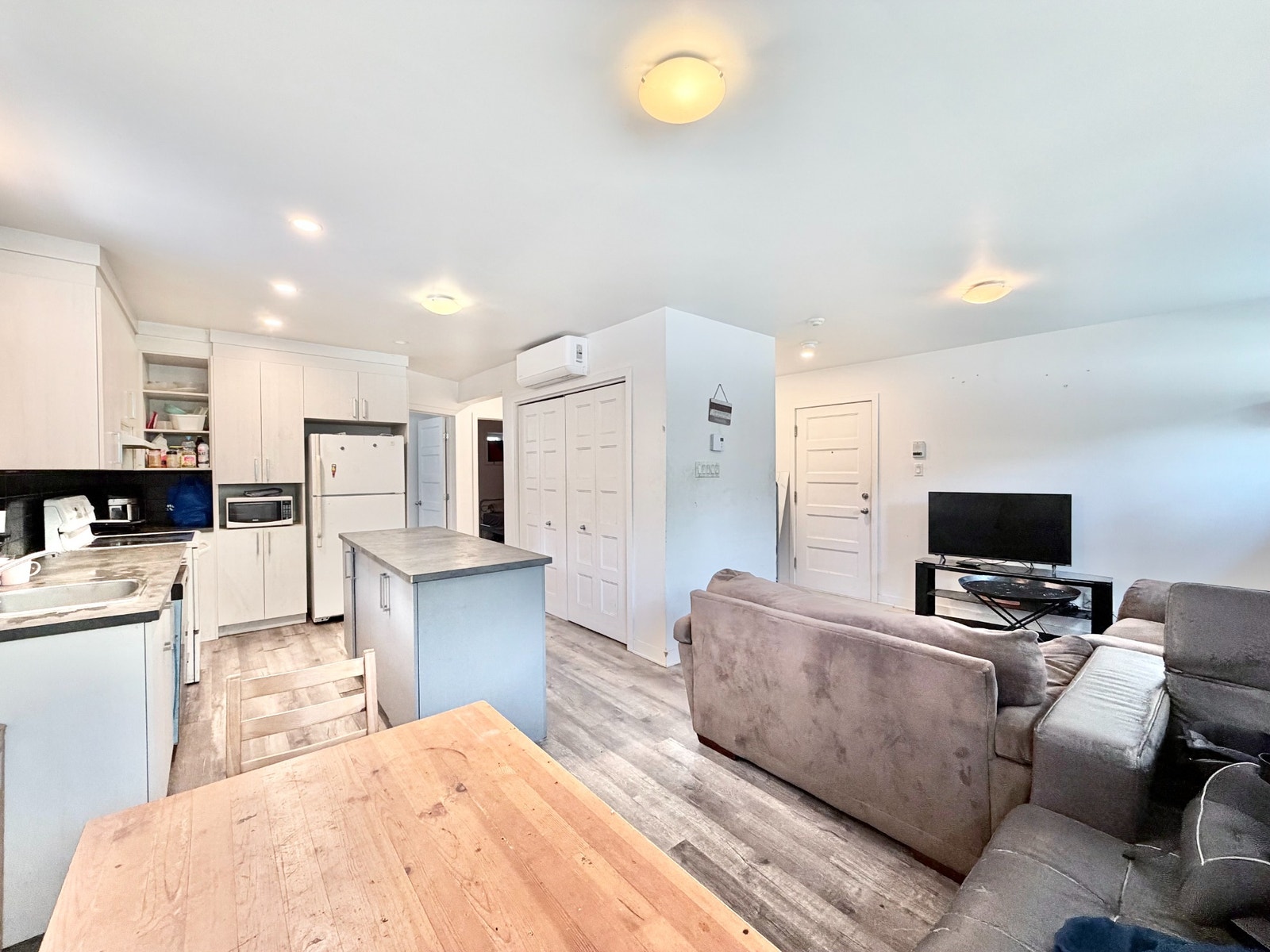 2475 rue hochelaga — photo 1