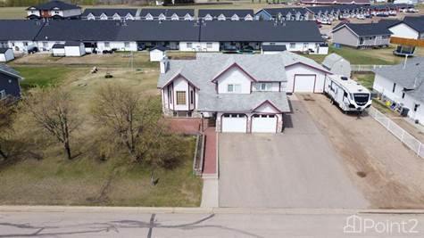 9010 102 Street in Houses for Sale in Grande Prairie - Image 3