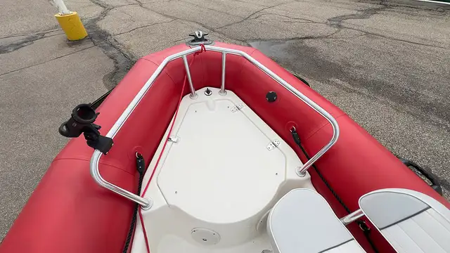2013 Zodiac Pro 550 Bay Runner -used inflatable fishing boat in Powerboats & Motorboats in Prince Albert - Image 10