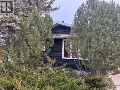 Are you in need of a good family home with a garage that cant be beat? 97 Dorothy Street offers a wa...