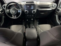 Jeep Wrangler Sahara 2017 - 2 TOITS / DÉMARREUR / CAMÉRA DE RECUL Vous cherchez un Jeep Wrangler Sah... (image 9)