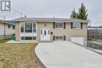 Homes for Sale in Stoney Creek, Hamilton, Ontario $999,900