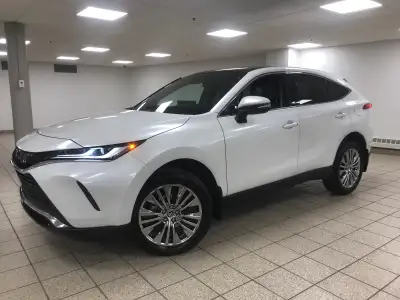 *** MOONLIGHT SPECIAL*** Crack in moonroof, not leaking and priced to sell!!!! Engine: 2.5 4 Cylinde...