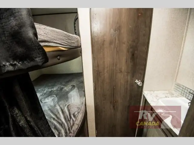 2021 Jayco Jay Flight SLX 8 264BH in Travel Trailers & Campers in Ottawa - Image 17