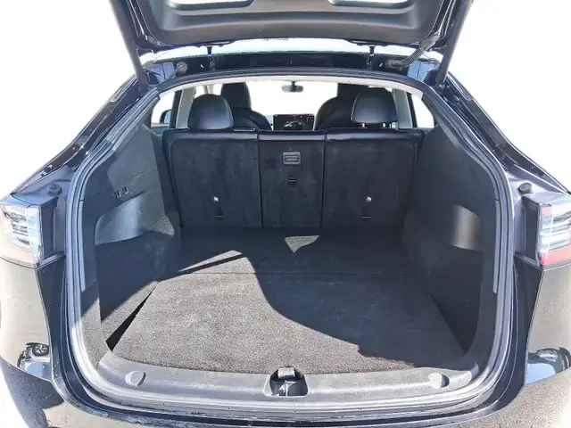 2022 Tesla Model Y Long Range420216442927206405