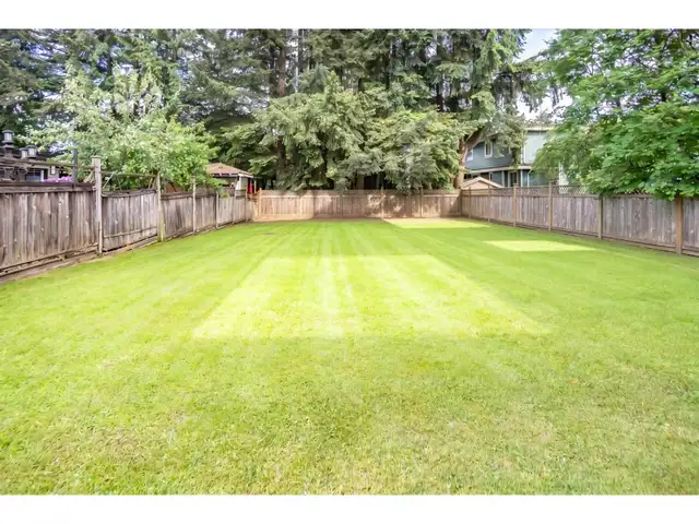 11632 82 AVENUE Delta, British Columbia in Houses for Sale in Richmond - Image 6