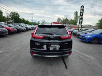 "• Power_Steering • Power_Brakes • Power_Windows • Power_Mirrors • Power_Locks • Power_Sunroof • Key... (image 3)