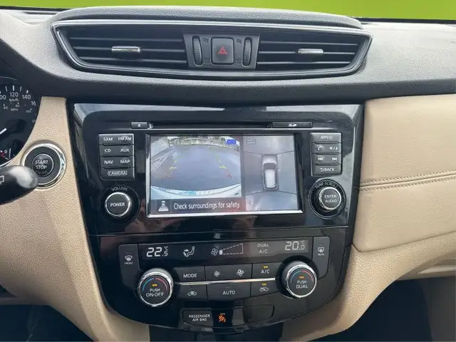2017 Nissan Rogue SL Platinum - Sunroof - Navigation in Cars & Trucks in Kingston - Image 27
