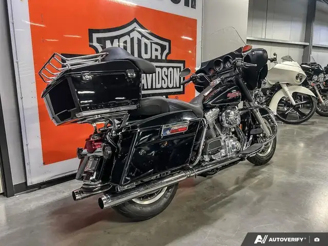 2006 Harley-Davidson FLHTI ELECTRA GLIDE STD in Sport Touring in Calgary - Image 8