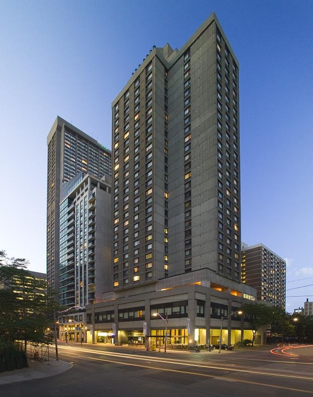 Beautiful Furnished Studio in the Core of Downtown Toronto Long Term