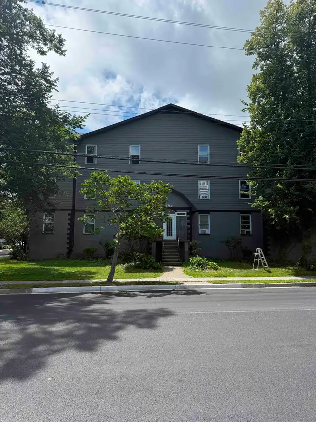 4+ Bedroom on Windsor St close to SOBEYS in Long Term Rentals in City of Halifax - Image 2