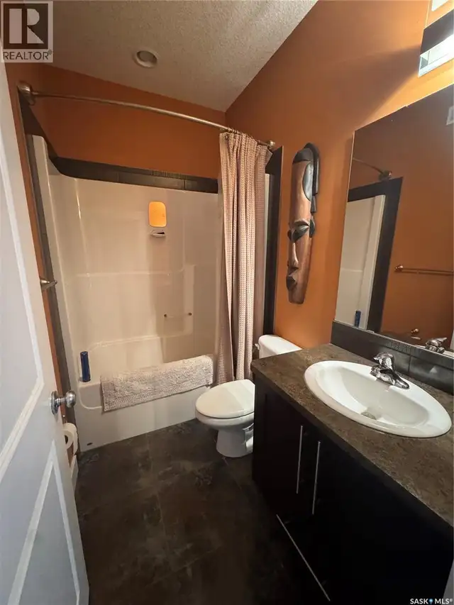 916 3rd STREET SE Weyburn, Saskatchewan in Houses for Sale in Regina - Image 13