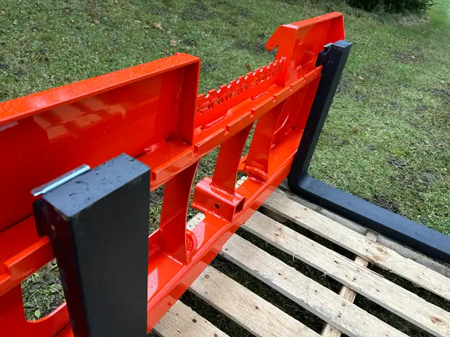 Pallet forks for tractors & skid steers - IN STOCK in Heavy Equipment in Oakville / Halton Region - Image 7