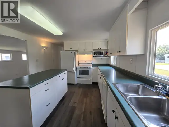 25 101 ELM STREET Valemount, British Columbia in Houses for Sale in Quesnel - Image 11