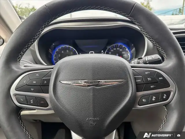 2024 Chrysler Pacifica | Touring-L | Apple CarPlay and Android in Cars & Trucks in Winnipeg - Image 18