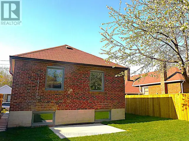 623 O' CONNOR DR DRIVE Toronto (East York), Ontario in Houses for Sale in City of Toronto - Image 7