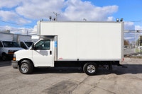 2019 GMC Savana CAMION IMPECCABLE / 2019 GMC SAVANA 3500 CUBE 12 PIEDS + DECK AVANT ROUE SIMPLE / AU... (image 6)