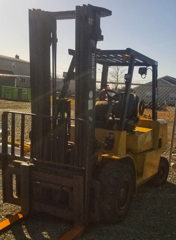 Caterpillar GP40KL1 Pneumatic Tire Forklift - *LPG* in Other in Bedford - Image 3