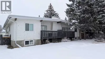 FULLY UPDATED! 12 BED 8 BATH! GREAT LOCATION! This fully modernized full duplex with 2 LEGAL basemen...
