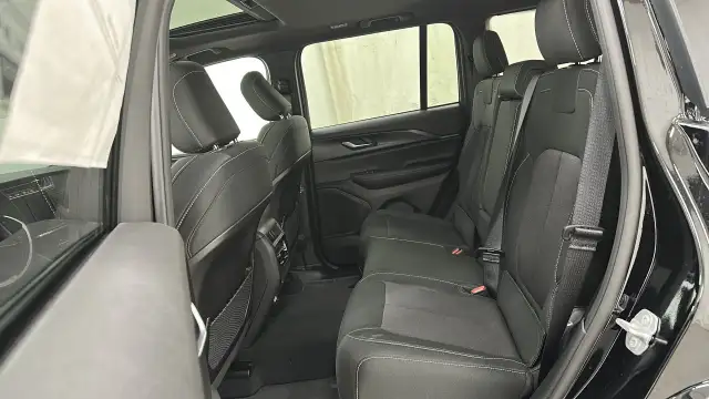 2026 Jeep Grand Cherokee Laredo X in Cars & Trucks in Winnipeg - Image 21
