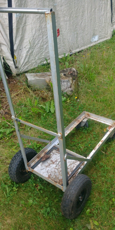 WELDING CART FOR A MIG MACHINE+ BOTTLE OF GAS 45.00 for sale  