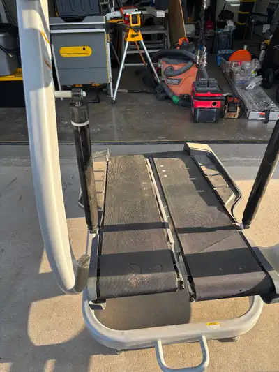 Like new, hardly used.$150 If ad is still on kijiji it is still available. Text or call 403 327-9170