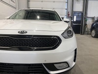 Le Kia Niro 2017 SX TOURING CUIR TOIT MAGS CAMERA RECUL CRUISE offert chez AutoStudio 72 à Mirabel e... (image 8)