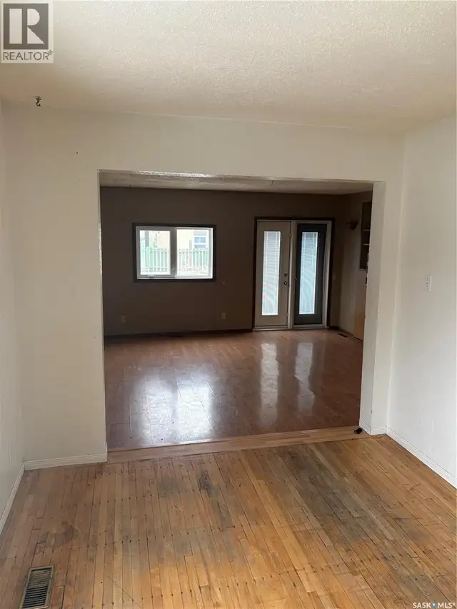515 King STREET Weyburn, Saskatchewan in Houses for Sale in Regina - Image 14