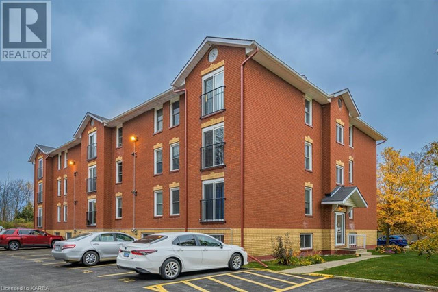 540 TALBOT Place Unit# 305 Gananoque, Ontario in Condos for Sale in Kingston
