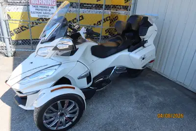 USED 2014 Can-Am Spyder RT Limited in pearl white/chrome. This 2-up touring model features the Rotax...