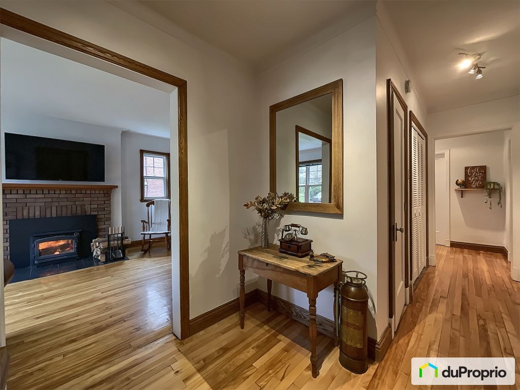 $750,000 - Triplex for sale in Sherbrooke (Jacques-Cartier) — photo 3