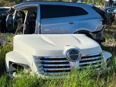 Two White hood for 2008 Hino 258 available. Both have grille Hinges Broken One has both headlights O...