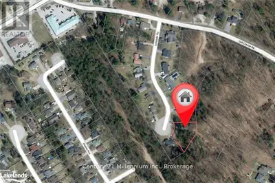 Prime Half-Acre Building Lot in Wasaga Beach - Perfect for Your Dream Home! Discover the ideal locat...