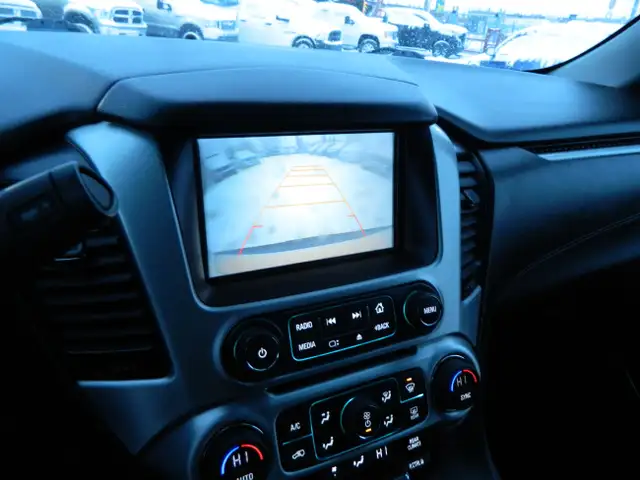 2017 GMC Yukon XL 8 PASS  /4X4 in Cars & Trucks in Edmonton - Image 12