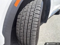 Luxury 7-Passenger AWD ... Engine: Regular Unleaded V-6 3.8 L/231 Other Equipment MIDNIGHT BLACK LEA... (image 9)