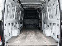 . Engine: 6 Cylinder Engine (image 6)