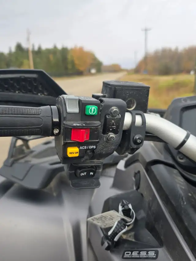 2023 CAN AM OUTLANDER XT 850-BLACK! in ATVs in Edmonton - Image 8
