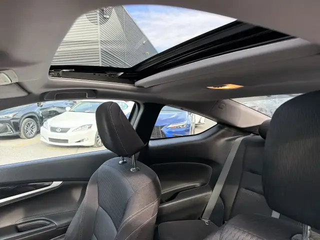 2013 Honda Accord Cpe EX / Camera / Bluetooth / Toit ouvrant Bie in Cars & Trucks in Laval / North Shore - Image 31