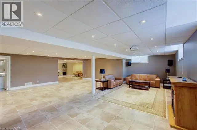 457 CARYNDALE Drive Kitchener, Ontario in Houses for Sale in Kitchener / Waterloo - Image 31