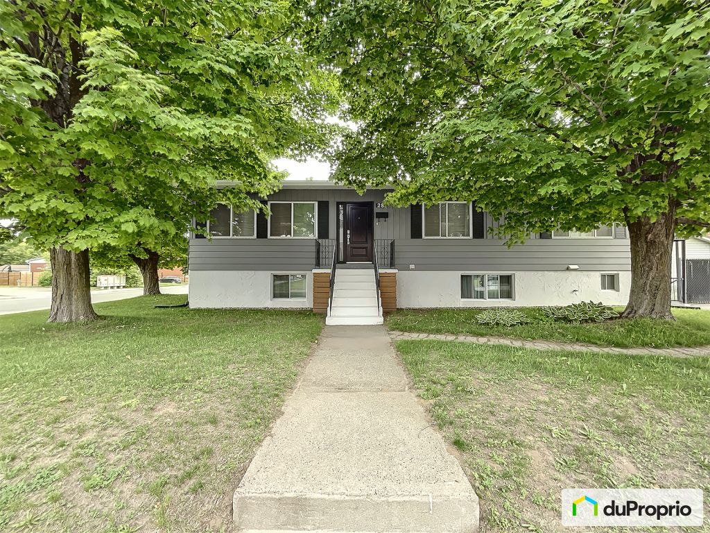 $649,000 - Bungalow for sale in St-Jérôme (St-Jérôme) — photo 1