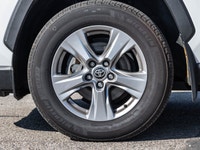 *Sunroof, Heated Steering Wheel, Power Liftgate, Heated Seats, Aluminum Wheels!* With rugged capabil... (image 3)