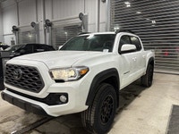 Passionate enthusiasts wanted for this sleek and agile 2021 Toyota Tacoma . Take pleasure in the sil... (image 1)
