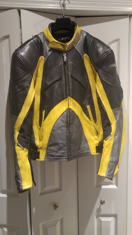 Men's Teknic Leather Motorcycle Jacket in yellow ,grey, black. in Men's in Calgary - Image 2