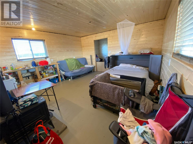 English Bay Leased Cabin Lac La Ronge, Saskatchewan in Houses for Sale in La Ronge - Image 4