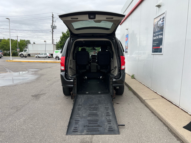 2019 Dodge Grand Caravan SXT-MOBILITY WHEELCHAIR ACCESSIBLE VAN in Cars & Trucks in City of Toronto - Image 2
