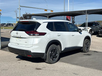 2025 NISSAN ROGUE SV MOONROOF - AWD - ONE OWNER - NO ACCIDENTS FEATURES INCLUDE - - Cloth Interior -... (image 4)