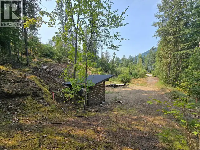 BALFOUR Avenue Lot# LOT 8 Kaslo, British Columbia in Land for Sale in Nelson - Image 8