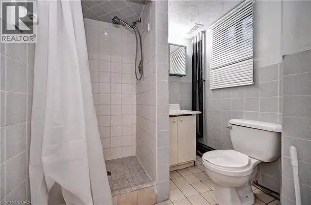 147 COURTLAND Avenue E Kitchener, Ontario in Houses for Sale in Kitchener / Waterloo - Image 40