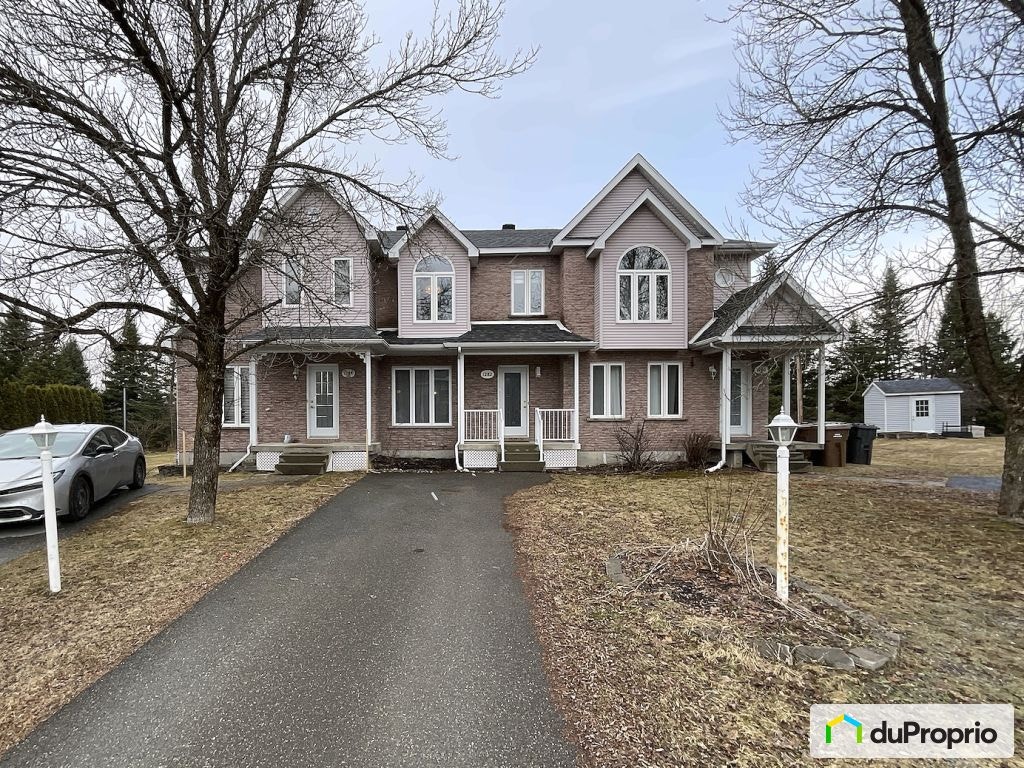 $359,000 - Townhouse for sale in Sherbrooke (St-Élie-d'Orford) — photo 1