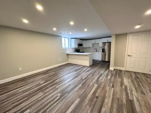 Completely Renovated 1 Bedroom Lower Floor of Raised Bungalow! ( in Long Term Rentals in Kitchener / Waterloo - Image 3